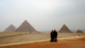 Bei den Pyramiden